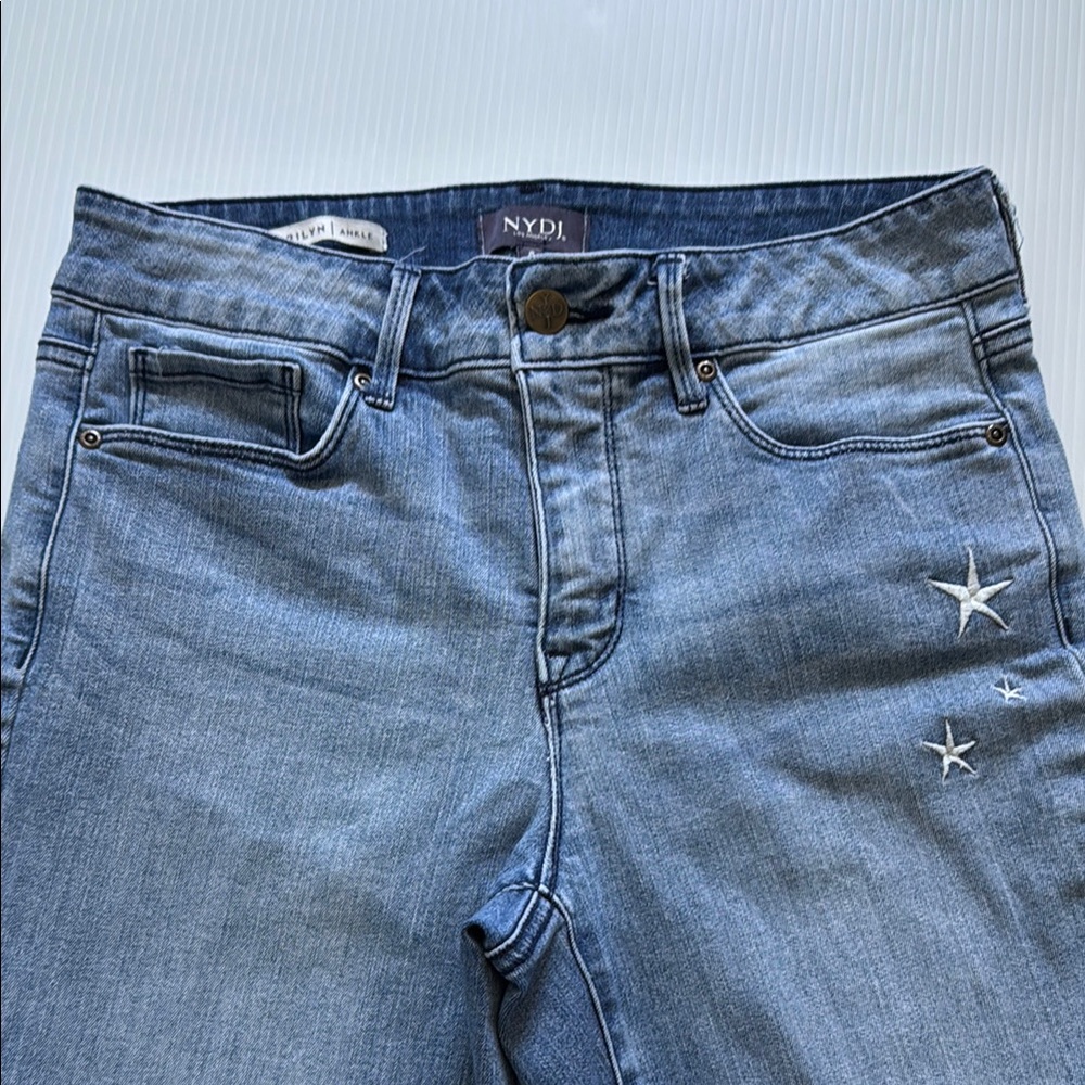 NYDJ Women's Blue Jeans with Star Embroidery. Size 8